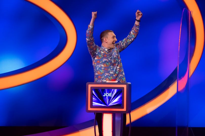 Joe Lycett wins £32k for Tamworth Wellbeing and Cancer Support Centre on Celebrity Catchphrase